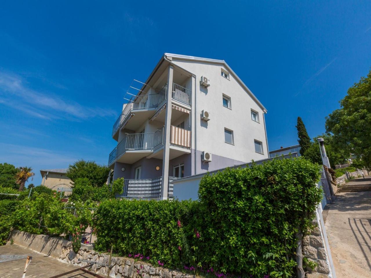 Apartments Lavarin Нови-Винодолски Экстерьер фото
