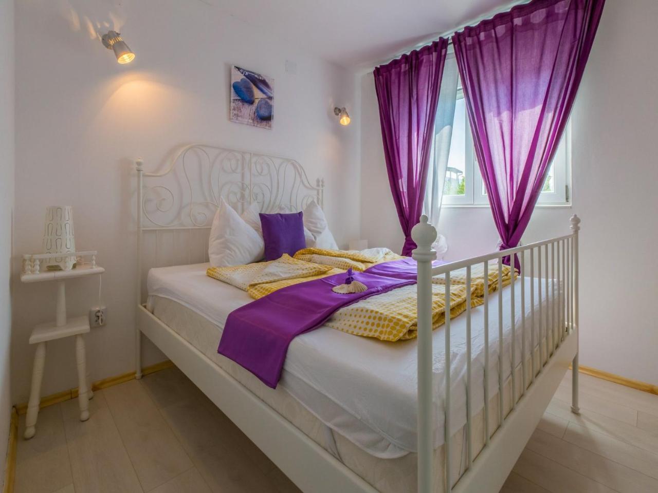 Apartments Lavarin Нови-Винодолски Экстерьер фото