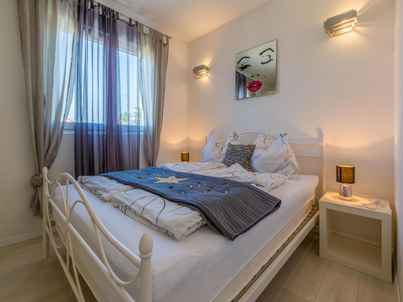 Apartments Lavarin Нови-Винодолски Экстерьер фото