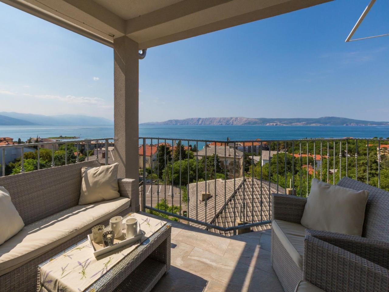 Apartments Lavarin Нови-Винодолски Экстерьер фото