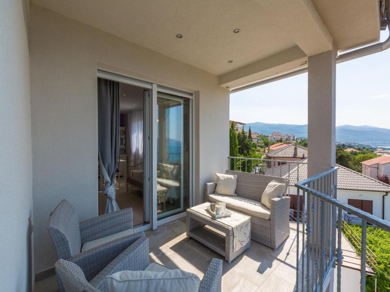 Apartments Lavarin Нови-Винодолски Экстерьер фото