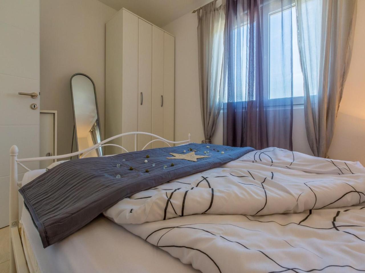 Apartments Lavarin Нови-Винодолски Экстерьер фото